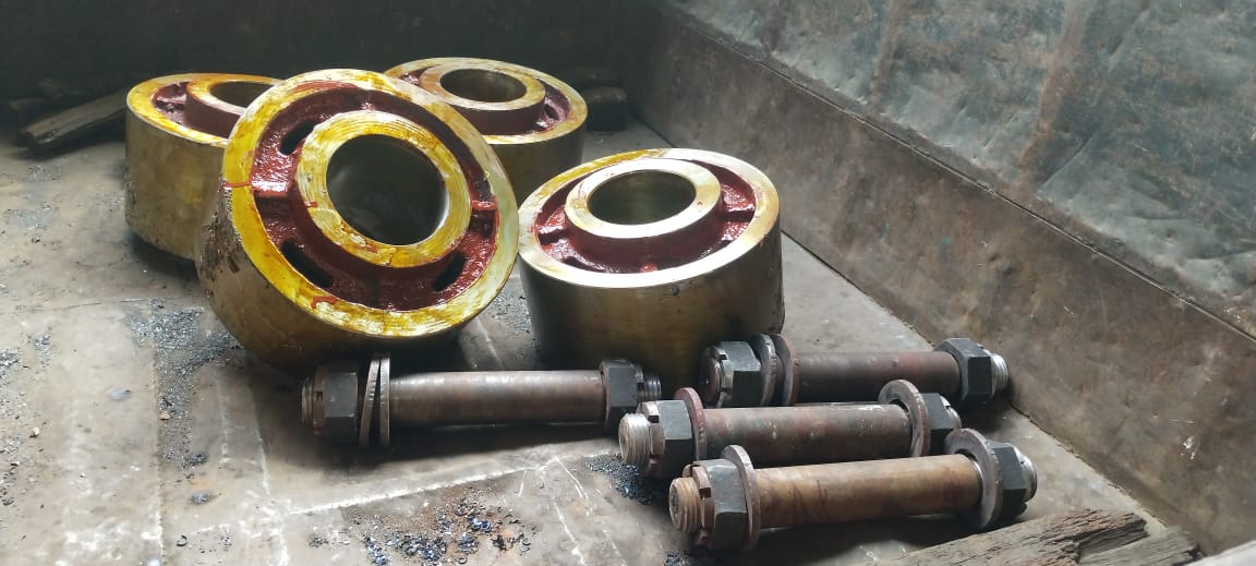 100 TPD cooler support roller solid type with shaft ready stock manufactured by OP Engineering Group Ghaziabad India